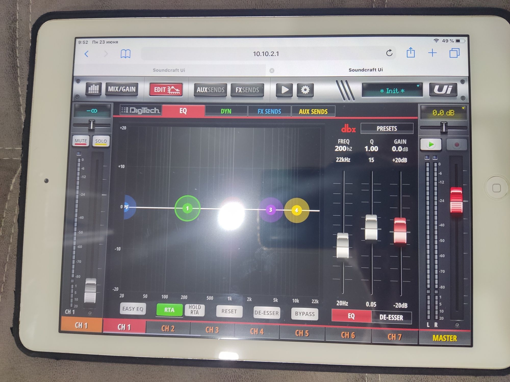 Микшер Soundcraft Ui12+ipad air