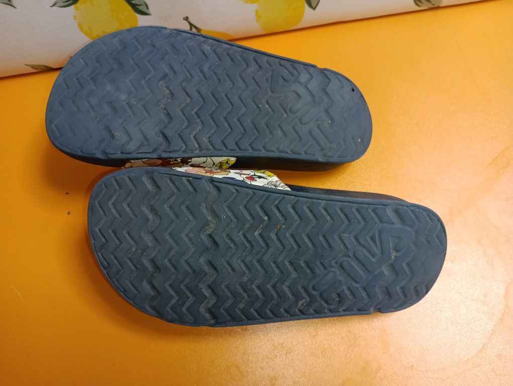 Fila чехли N 32 - 13 лв