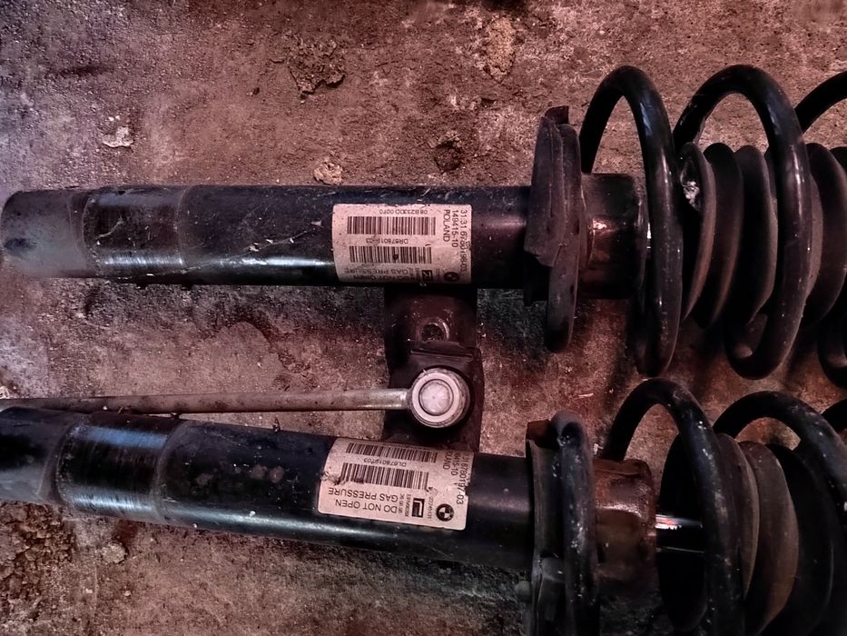Продавам части за бмв е9х 4х4