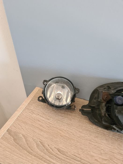 Vănd piese sandero duster