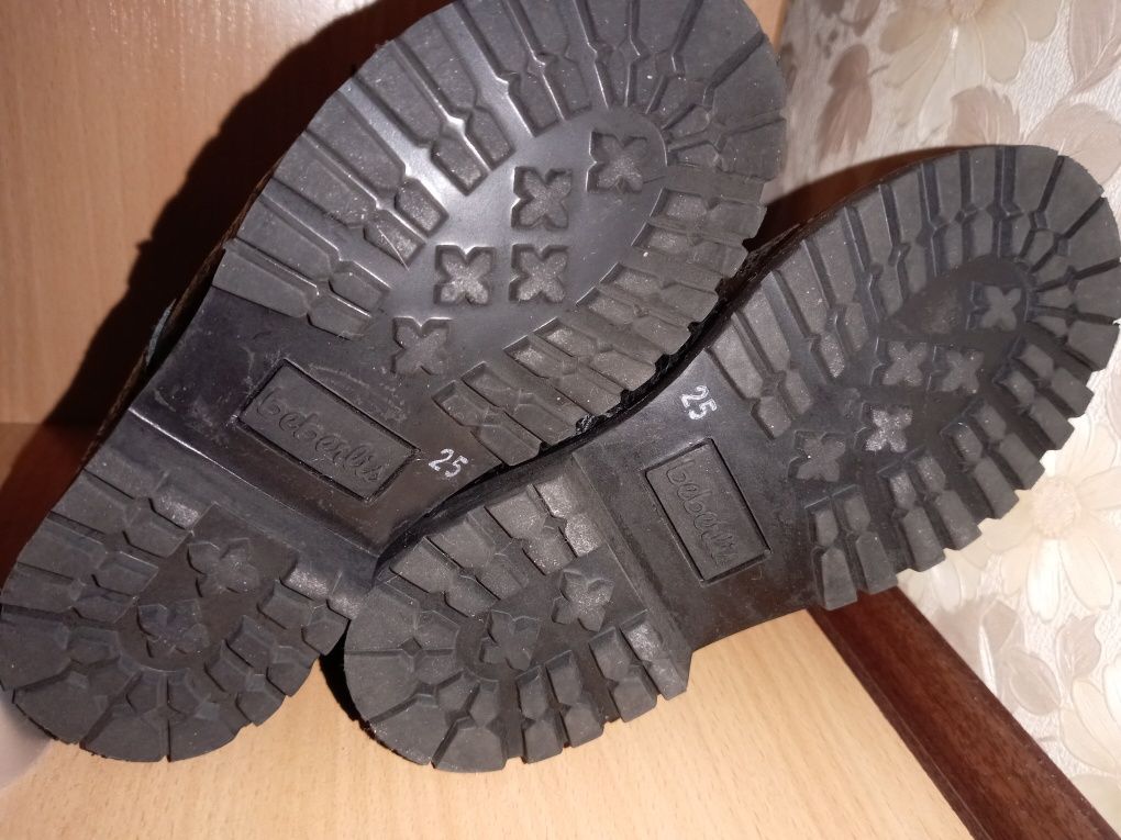 Кожанные ботинки фирмы Beberlis,производство:Испания,25 размер,18000тг
