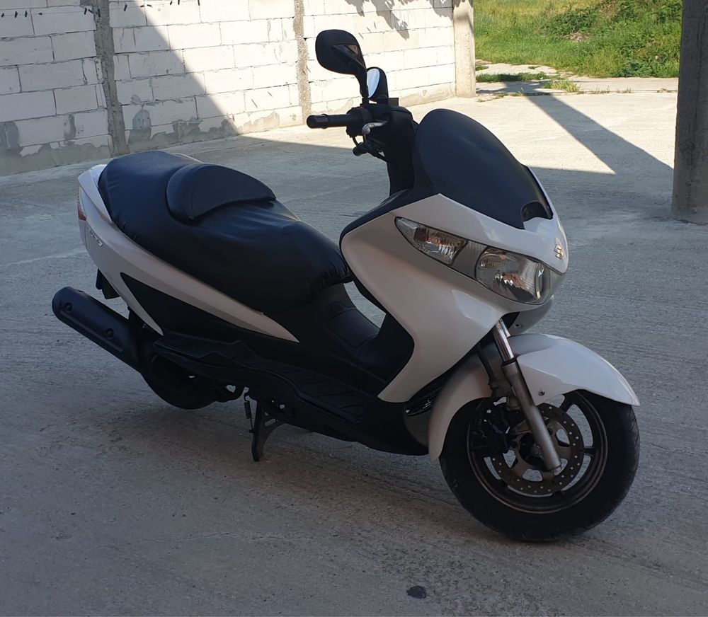 Suzuki burgman 125
