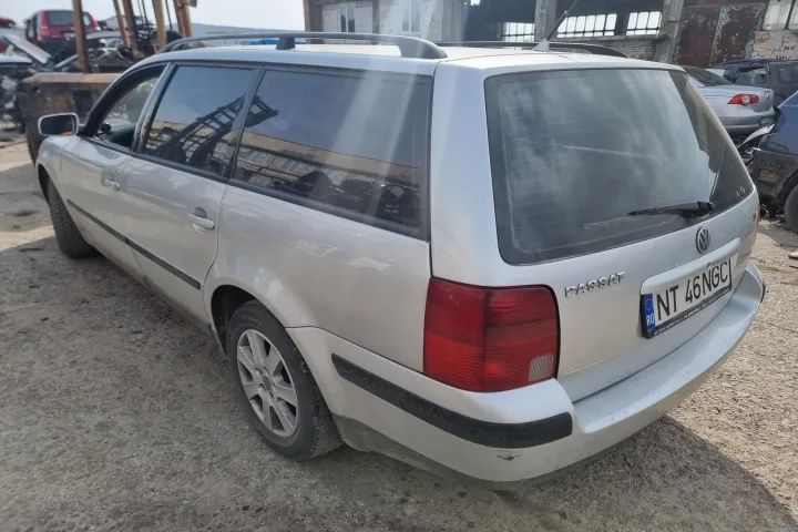 bara fata spate capota trager calandru haion stop tripla stanga dreapta VW Passat B5 2000 motor 1.9tdi ajm  dezmembrez turbina