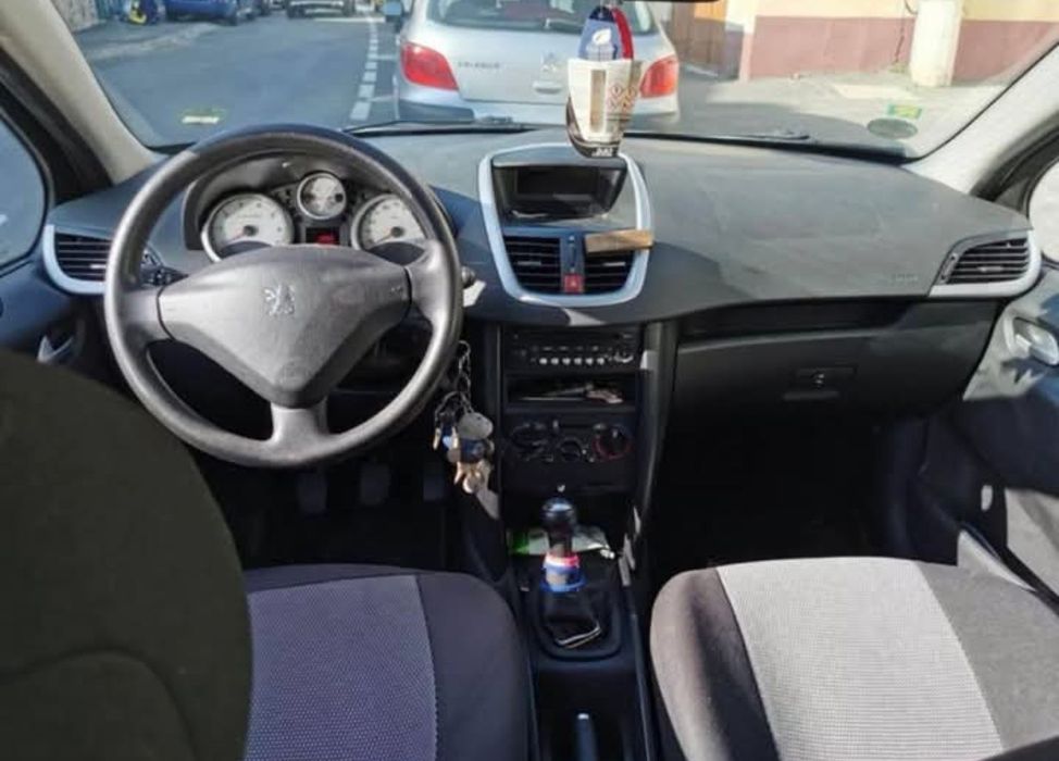 Peugeot 207,an 2006,motor 1,4 benzina