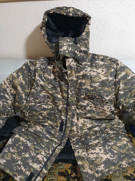 костюм зимний , очень тёплый , новый