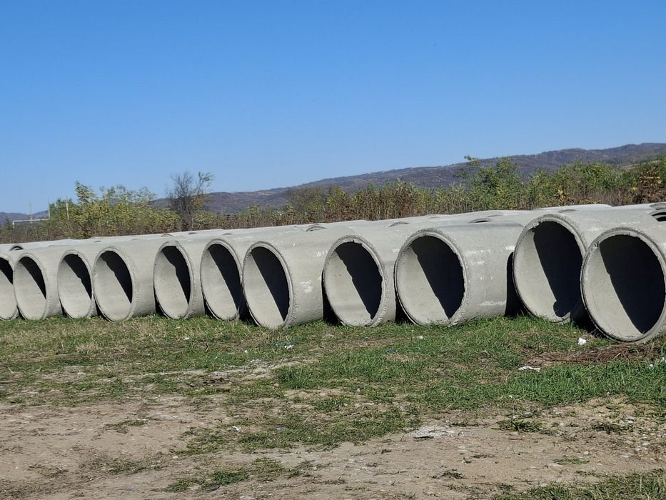 Vând tuburi beton