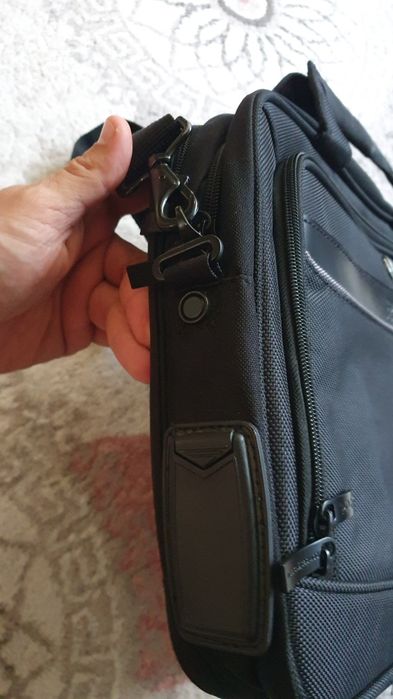 Geantă laptop  marca Port designed în Paris