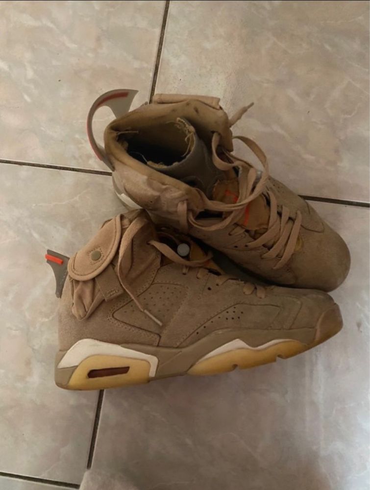 Jordan 6 Travis Scott