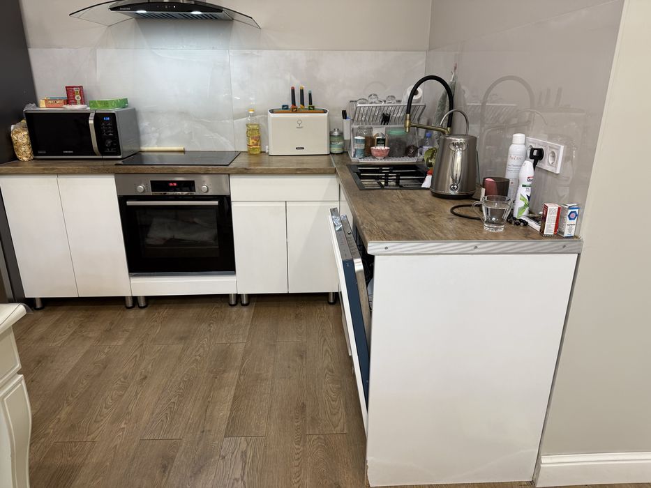 Продам кухню встроенную