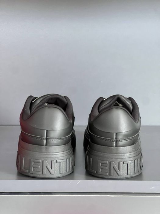 Adidasi Valentino noi !!! Marimi 40/44 !!!