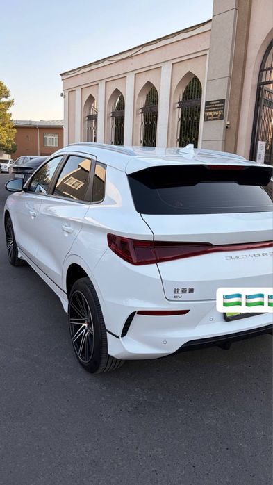 Byd e2 luxory eng full