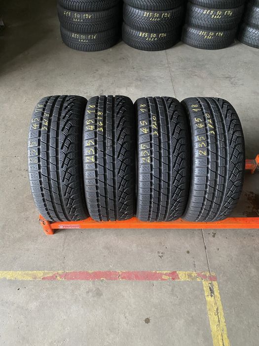 Anvelope iarna 235/45/18 Pirelli Sottozero 3 235 45 18 R18