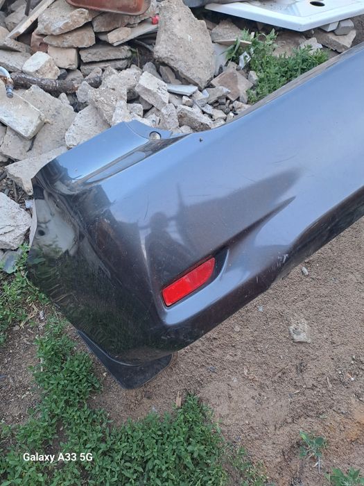 Продам бампер от тойота Е15 - Е 150