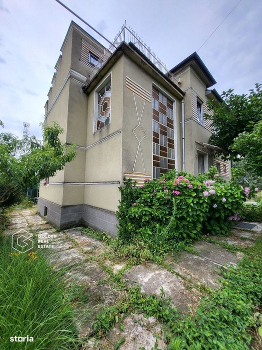 Casa cu D+P+E, 3500 mp teren, zona centrala, Paulis