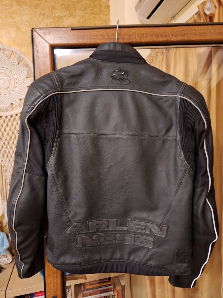 Geaca moto marime 50 , piele cu protectii, ARLEN NESS