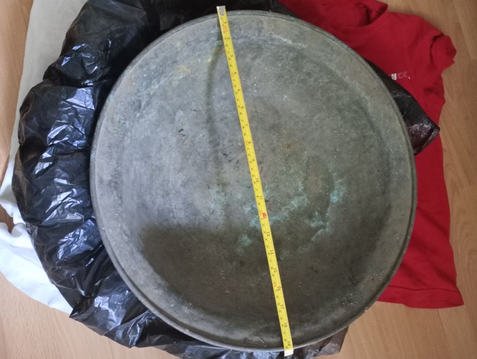 Меден старинен леген