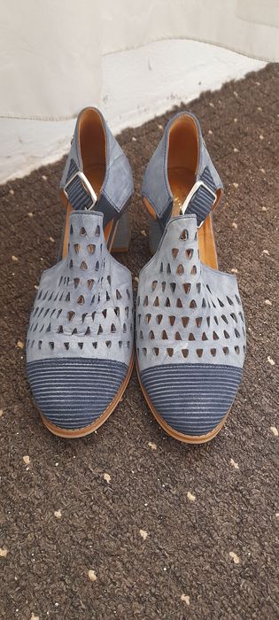 TTransport  gratuit, pantofi piele stare buna