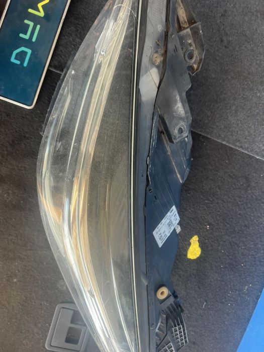 Оригинални фар,фарове за Инфинити Кю30 Infiniti Q30