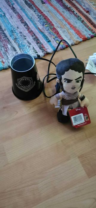 lampa ambientala si jucarie de plus star wars