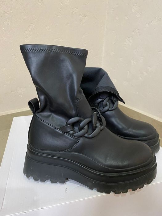 Продам 35 размера сапоги