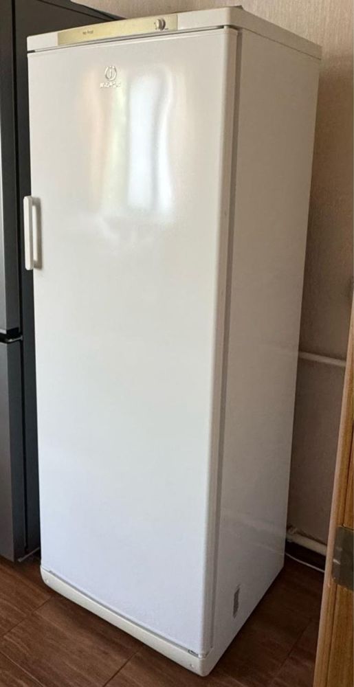 Морозильник Indesit