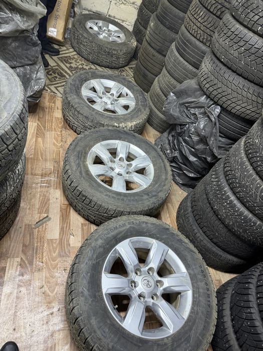 Продам диски от прады тойота