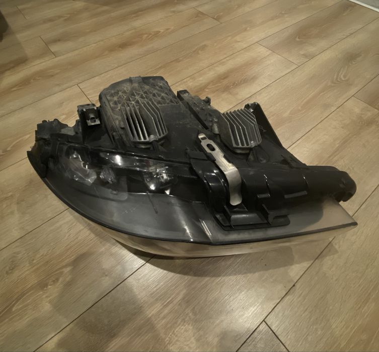 F11/F10 Преден ляв фар facelift