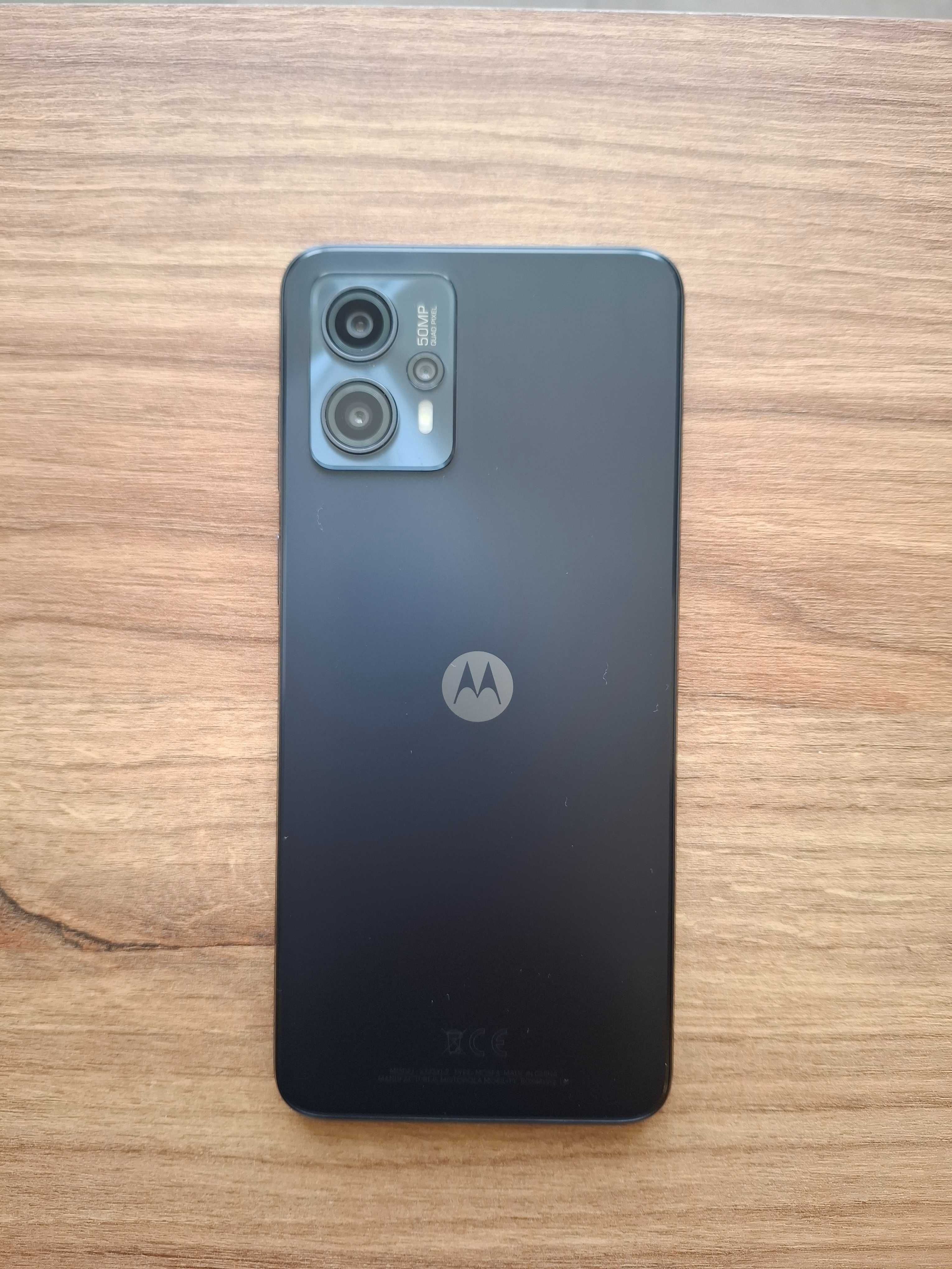 Motorola  Moto g13