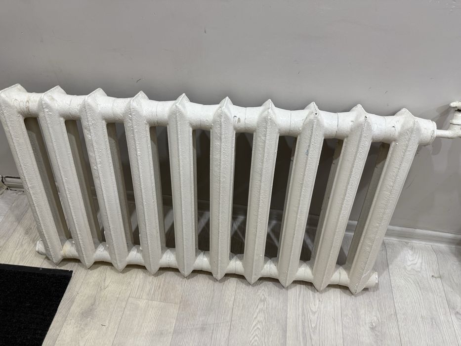 Продам батарей  чугун