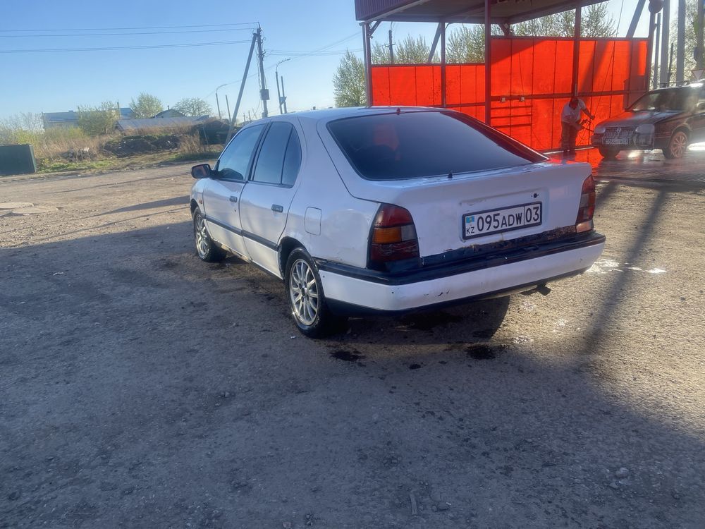 Продам нисан примера