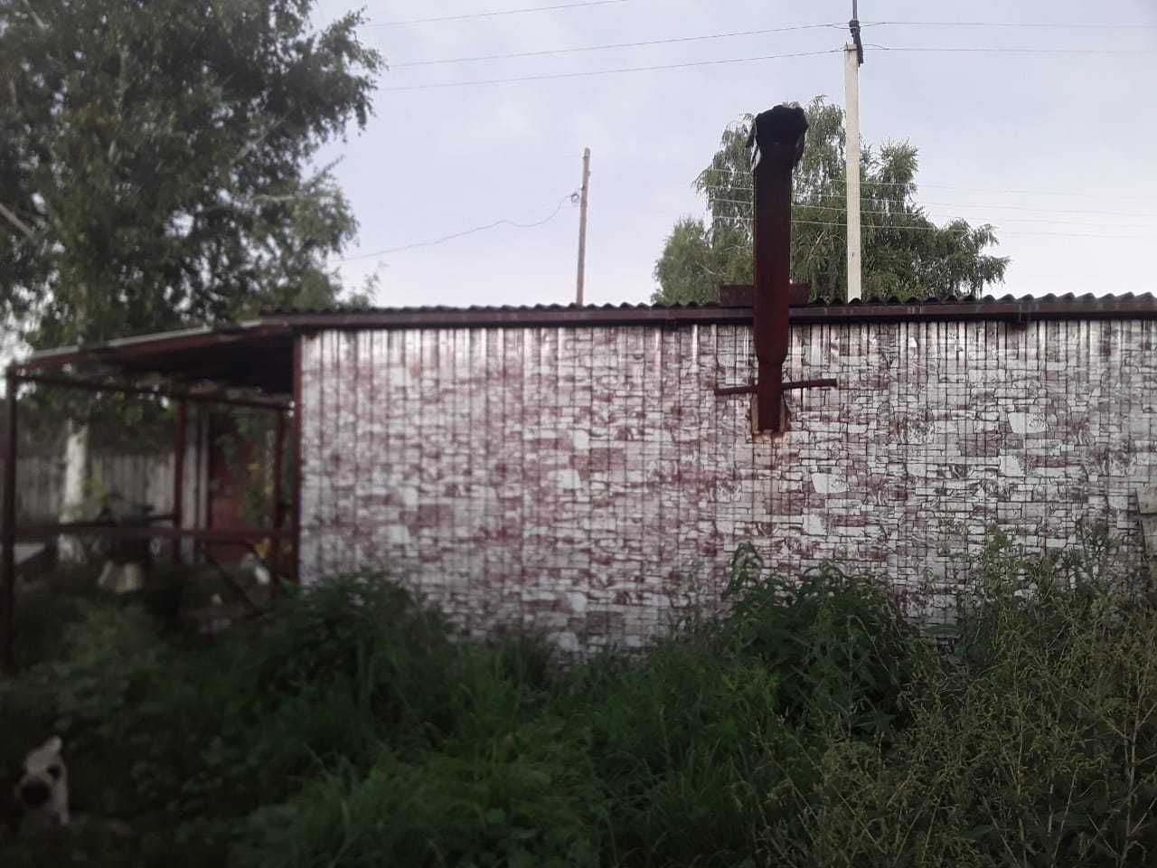 Продам 2 дома и 2 земельных делимых участка с.Бобровка вко 0.8Га,торг