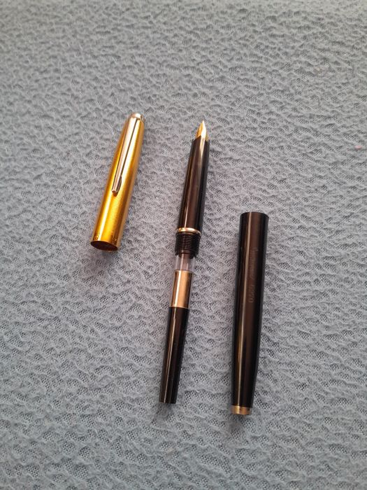 Stilou Centropen + cutie , penita 14k