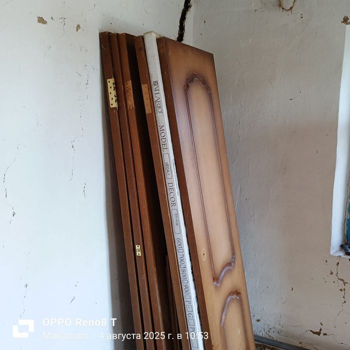 Двери межкомнатные, деревянные