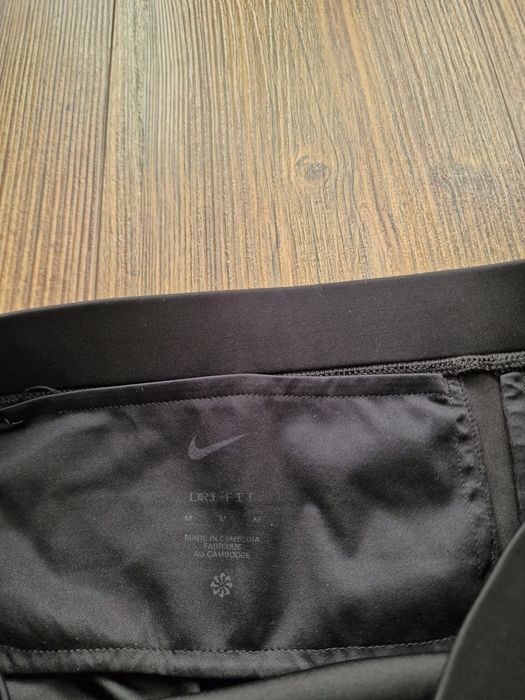 Страхотен  мъжки клин NIKE размер M