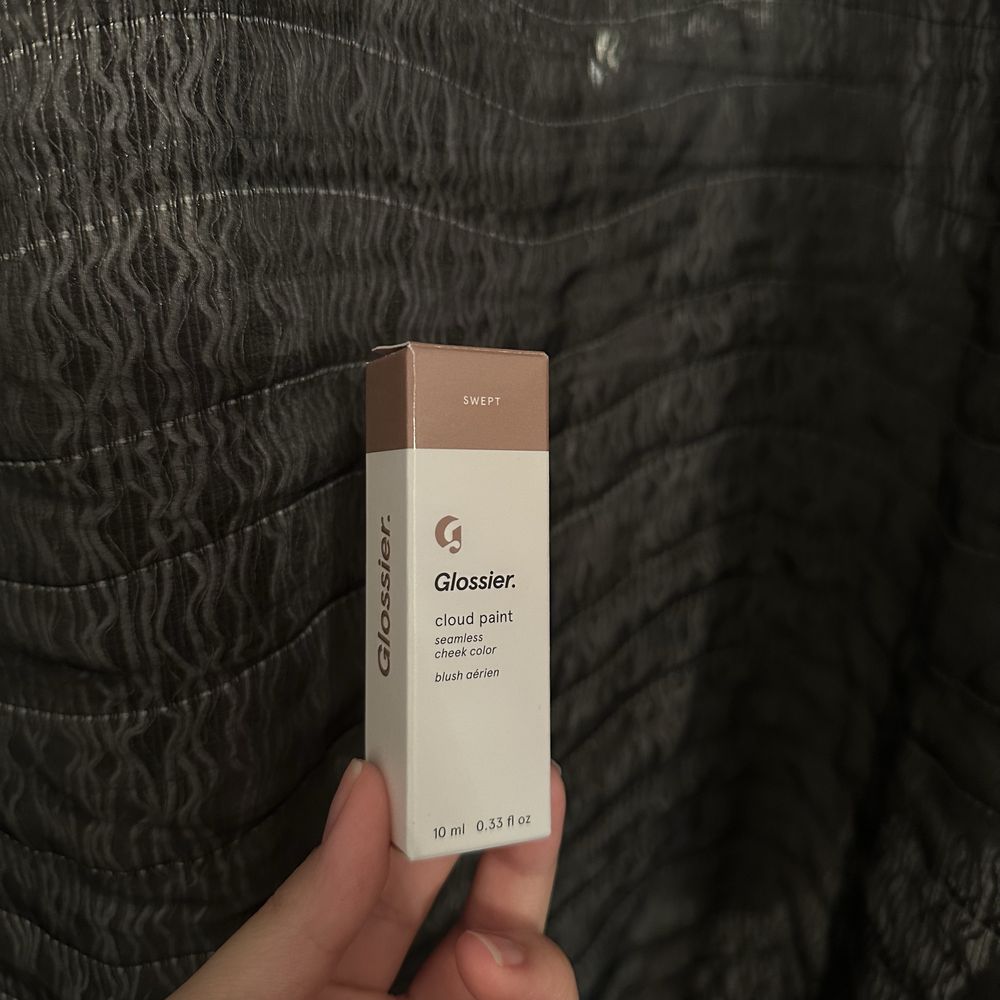 Румяна Givenchy Prisme Libre 01 Mousseline Lilas | Glossier Бронзер