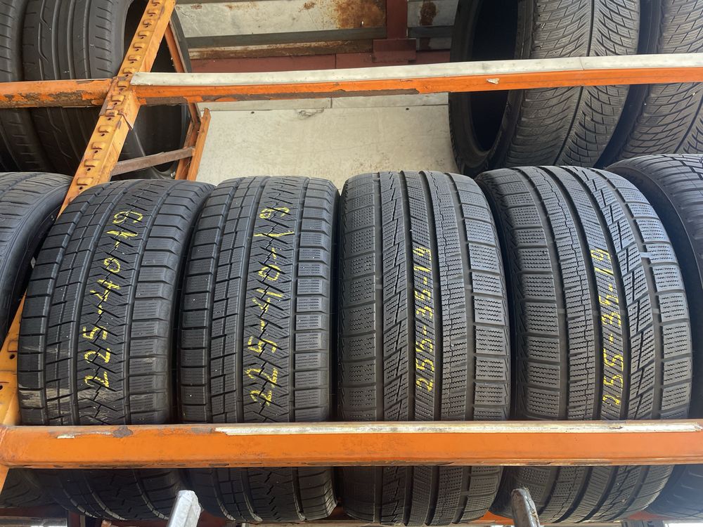 Anvelope 225/40/19 cu 255/35/19 M+S set