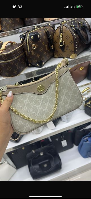 Сумка бежевая под гуччи