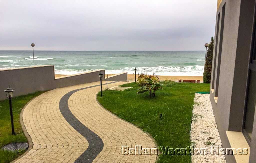 Продава се Тристаен апартамент в Обзор - 101 кв.м за 1832 €/кв.м - Снимка #18