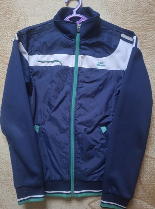 Продаётся мужской олимпийка, цвета синий и чёрный