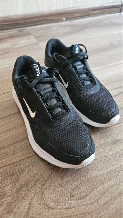 Teniși Nike, pentru femei