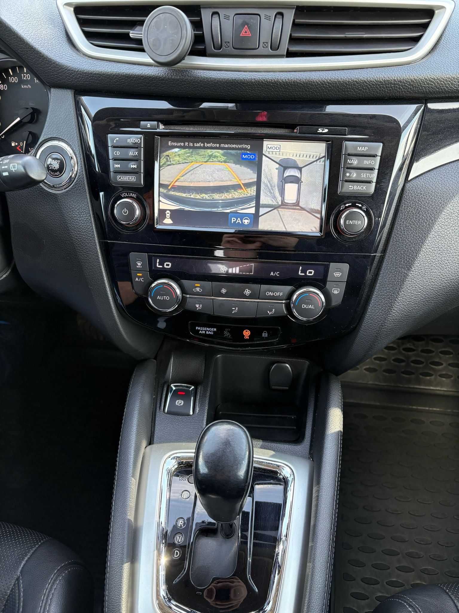 Nissan Qashqai Tekna 2014 automată CVT