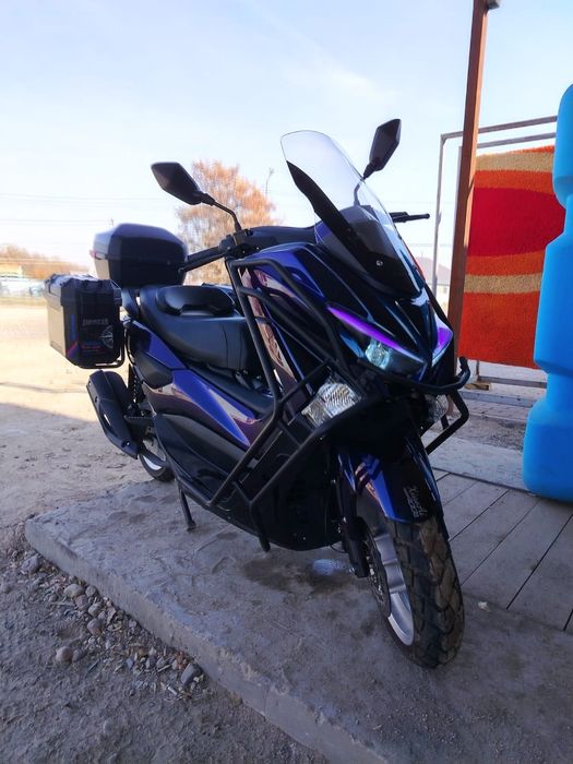 Продам Скутер новый