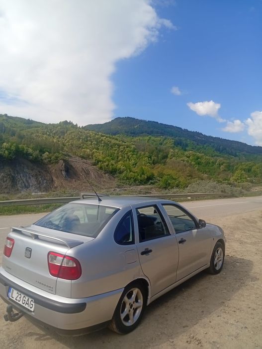 Vand sau schimb seat cordoba 2001