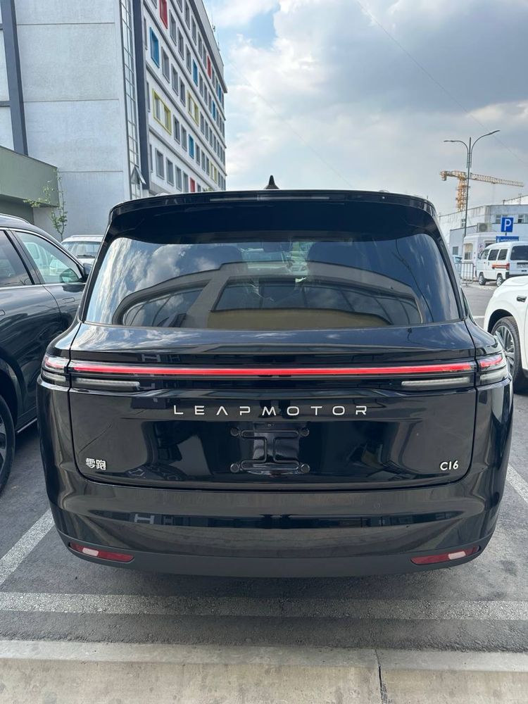Leapmotor C16 2 dop Gibrid