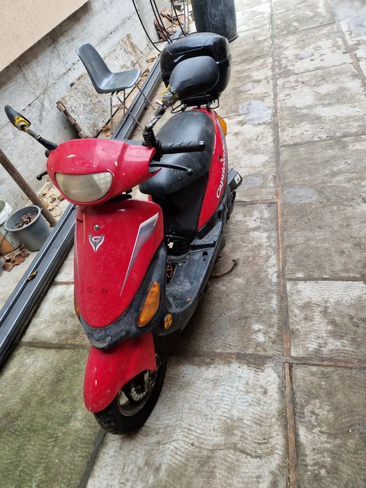 Vand scutere si biciclete!