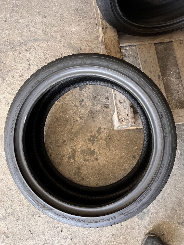 4 anvelope vara 255/35/18 + 225/40/18 , Dunlop !