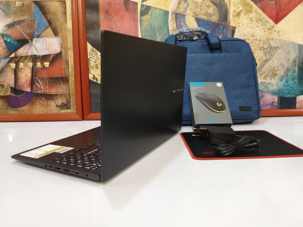 12x ядер Core i7-13 ОЗУ 24гб SSD 1TB Ультрабук в новом состоянии Ноут