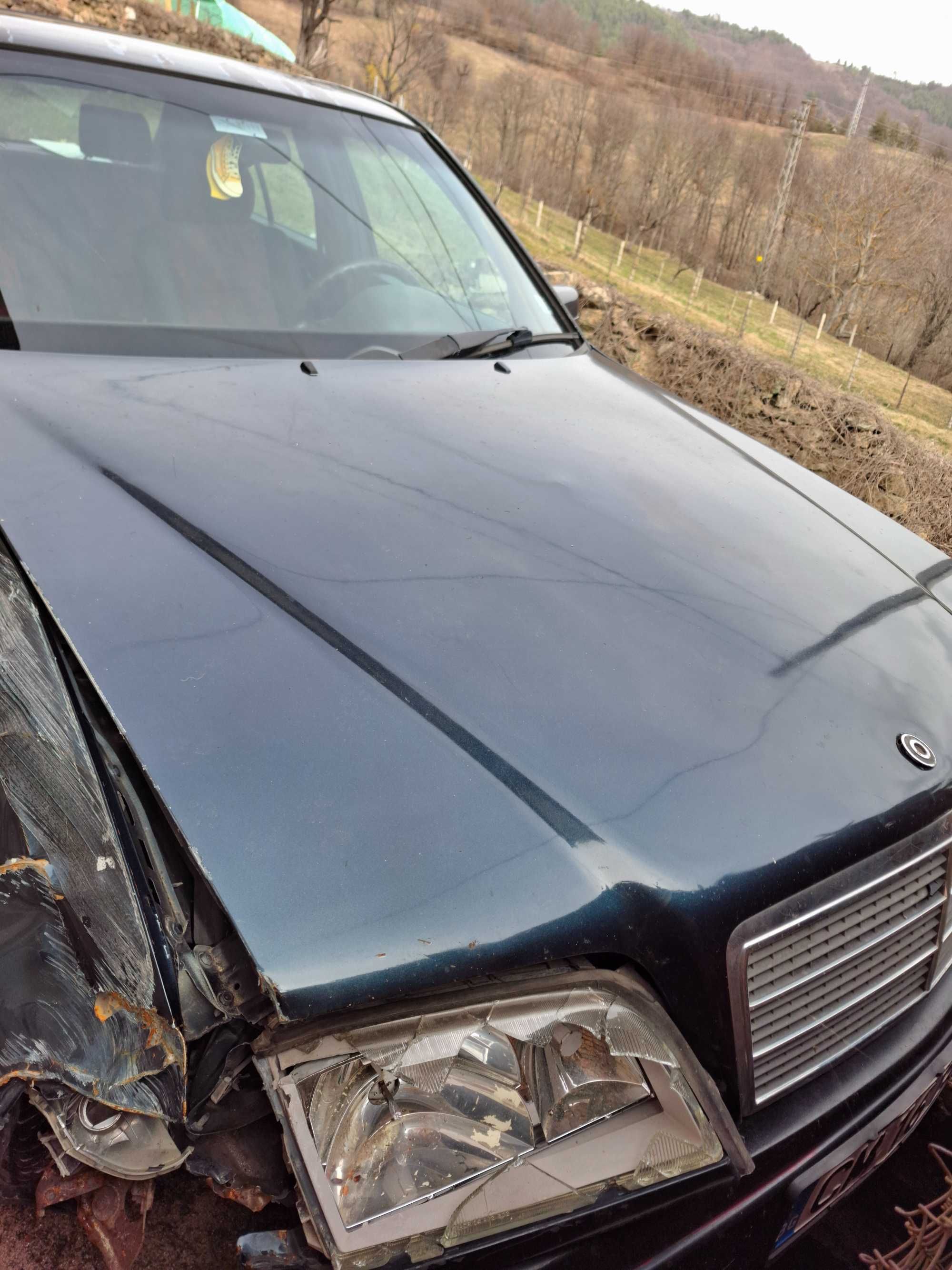 Продавам Mercedes C180 на части