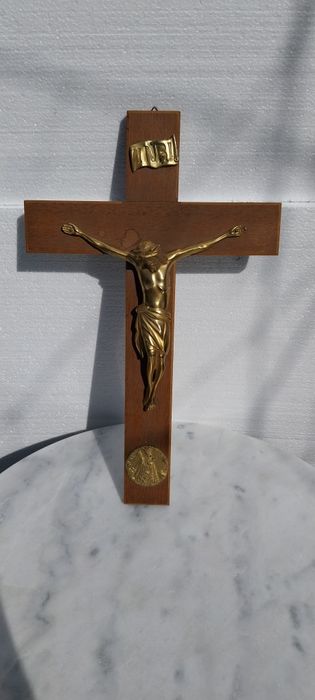 Crucifix, cruce lemn
