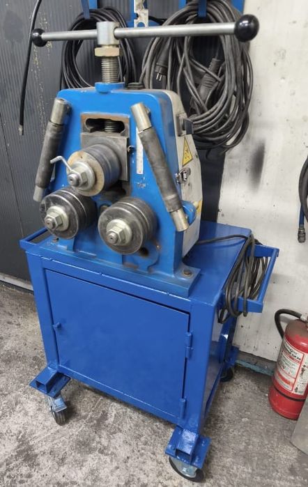 Mașină roluit teava